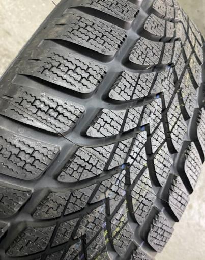 Dunlop SP Winter Sport 4D 215/55 R18 95H