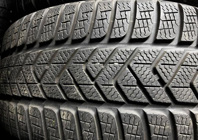 Pirelli Winter Sottozero 245/40 R18