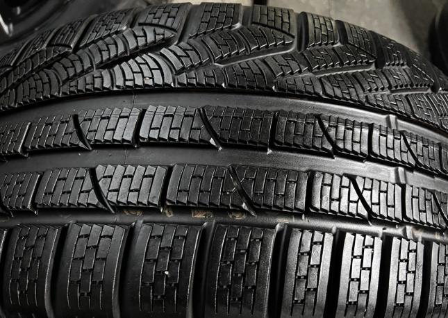 Pirelli Winter Sottozero 240 Serie II 235/40 R19