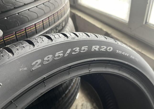 Pirelli P Zero Asimmetrico 255/40 R20 и 285/35 R20 104H