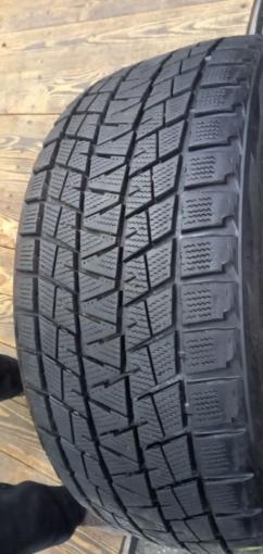 Bridgestone Blizzak DM-V1 275/40 R20 106R