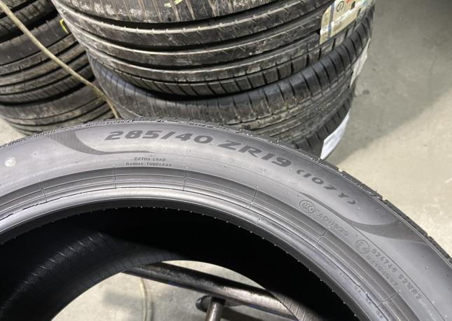 Pirelli P Zero PZ4 255/45 R19 и 285/40 R19 Y