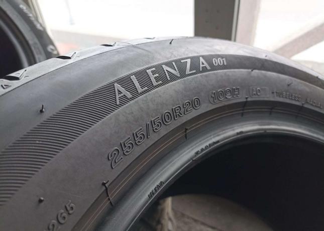 Bridgestone Dueler H/L Alenza 255/50 R20