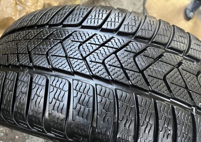Pirelli Winter Sottozero 3 245/45 R18