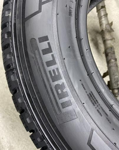 Pirelli Carrier Winter 225/60 R16C