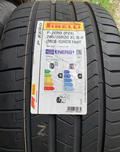 Pirelli P Zero PZ4 255/40 R20 и 285/35 R20