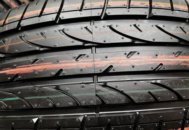 Bridgestone Dueler H/P Sport RFT 235/45 R19