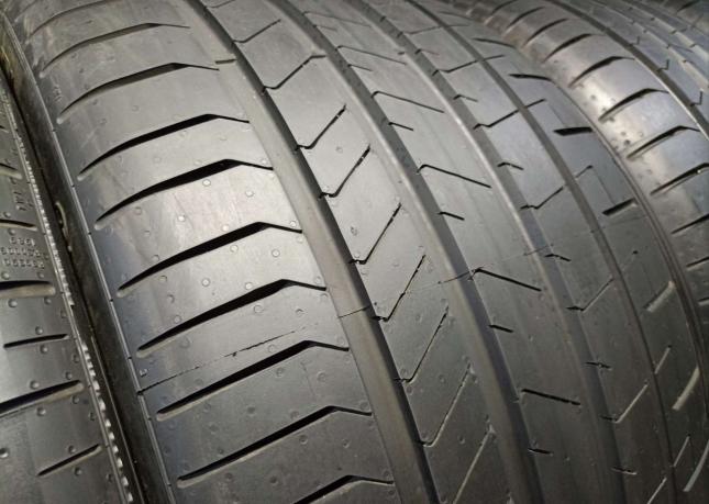 Pirelli P Zero PZ4 L.S. 285/40 R19 и 255/45 R19