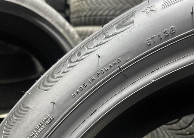 Bridgestone Potenza S001 245/45 R19 98Y