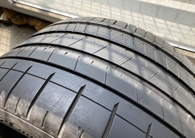 Pirelli P Zero PZ4 315/30 R21 105Y