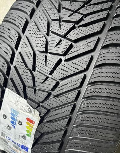 Hankook Winter I&#39;Cept Evo 3 W330A 275/40 R20 и 315/35 R20 V