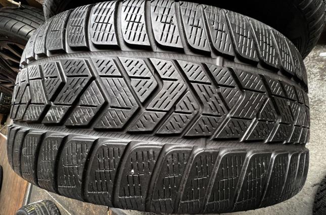 Pirelli Scorpion Winter 255/40 R21