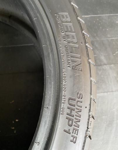 Berlin Summer UHP 235/40 R18