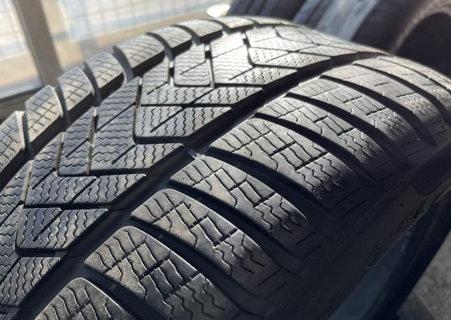 Pirelli Winter Sottozero 3 245/40 R19 и 275/35 R19 100V