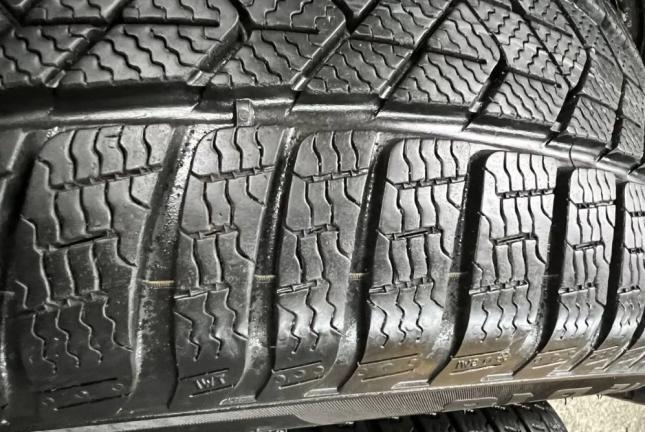 Pirelli Scorpion Winter RFT 245/45 R18 и 275/40 R18