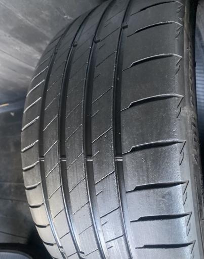 Bridgestone Potenza S005 235/35 R19