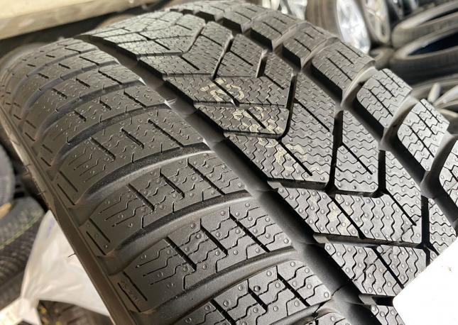 Pirelli Winter Sottozero 3 255/35 R21 98V