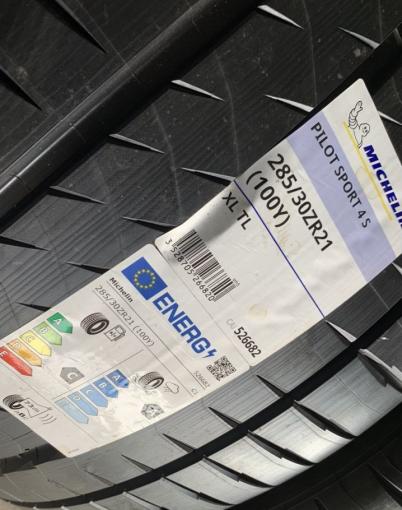 Michelin Pilot Sport 4 S Acoustic 255/35 R21 и 285/30 R21 100Y