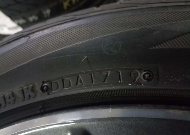 Firestone Firehawk TZ100 245/45 R18