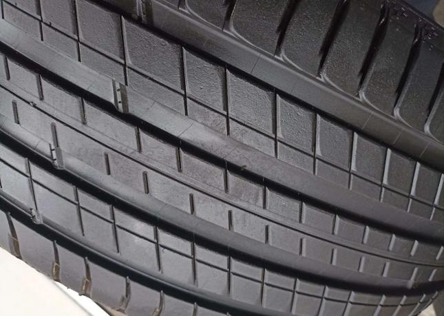 Michelin Latitude Sport 3 235/50 R19