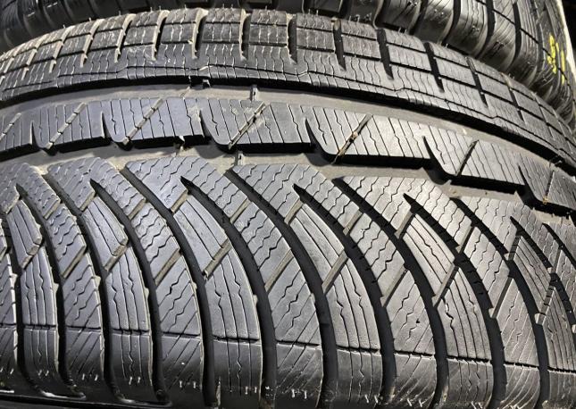 Michelin Pilot Alpin Radial XSE 235/45 R18 98V