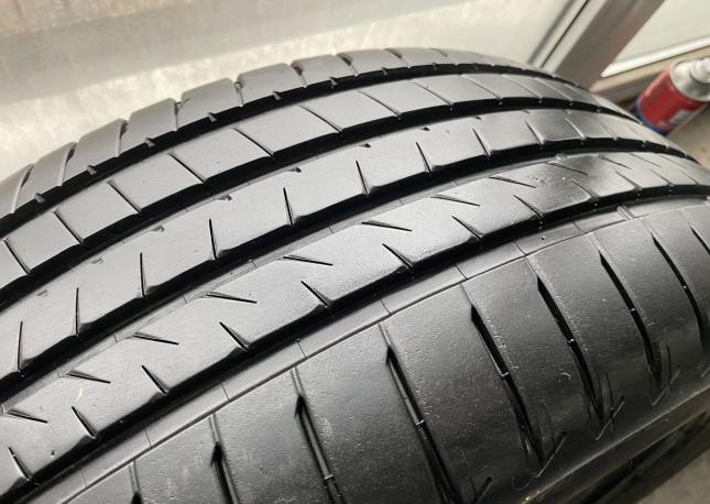 Bridgestone Alenza 001 235/55 R20 102V