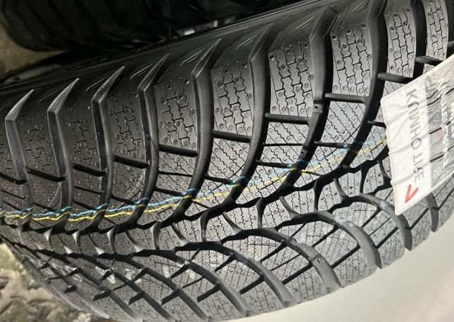 Kumho WinterCraft WP71 275/35 R19