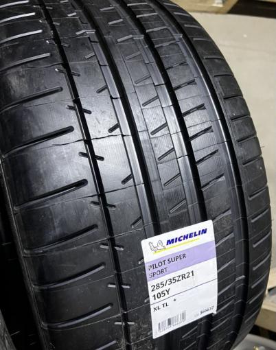 Michelin Pilot Super Sport 285/35 R21