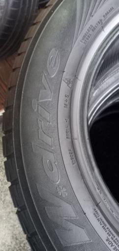 Yokohama W.Drive 225/65 R17 102H