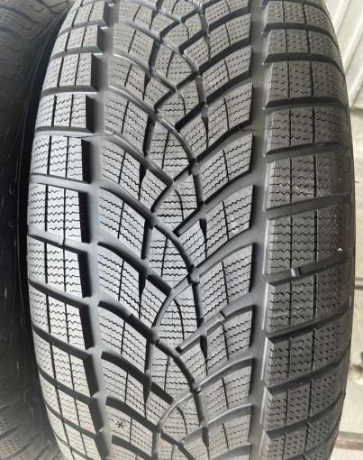 Goodyear UltraGrip Ice 285/60 R18 116T