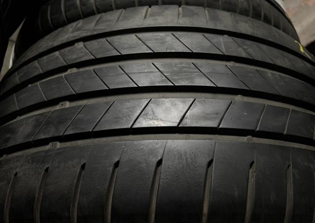 Bridgestone Turanza T005 275/35 R19