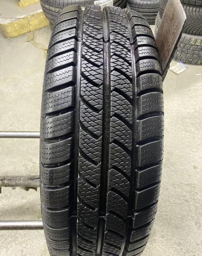 Continental VancoWinter 2 205/65 R16C