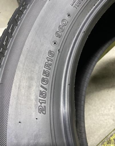 Bridgestone Blizzak VRX 215/65 R16