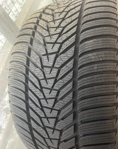 Hankook Winter I&#39;Cept Evo 3 X W330A 255/35 R21 и 285/30 R21 W