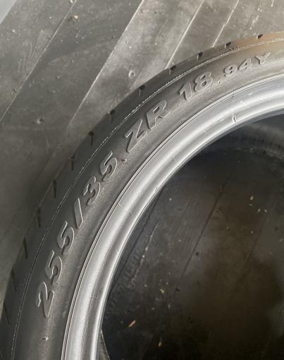 Pirelli P Zero 255/35 R18