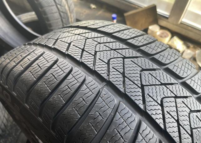 Pirelli Winter Sottozero 3 245/40 R19 и 275/35 R19 V