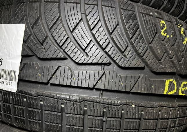 Michelin Pilot Alpin 4 235/40 R18