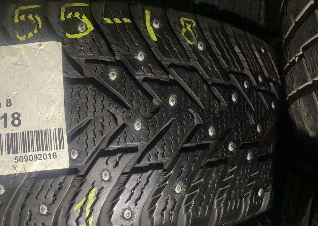 Nokian Tyres Hakkapeliitta 8 235/55 R18