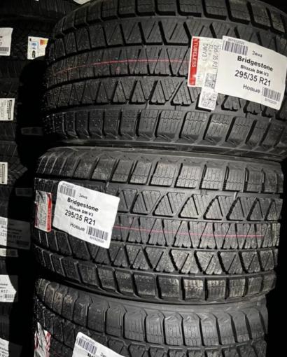 Bridgestone Blizzak DM-V3 295/35 R21 107T