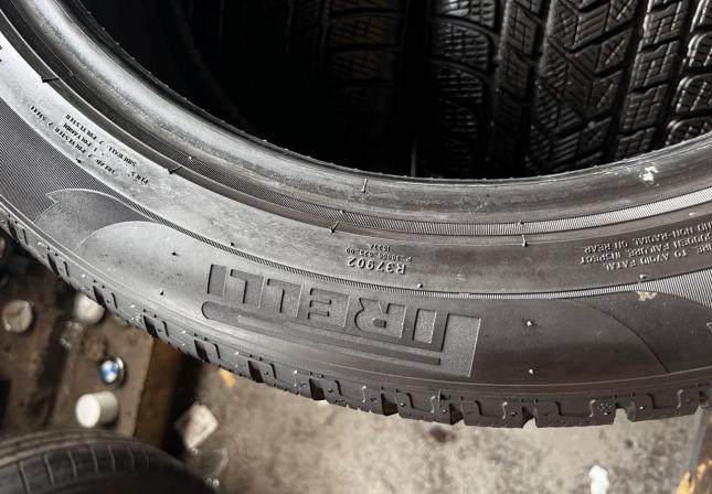 Pirelli Scorpion Winter 285/40 R21