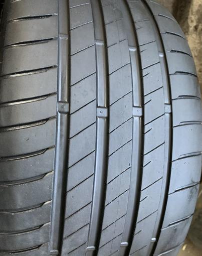 Bridgestone Potenza S005 235/35 R19