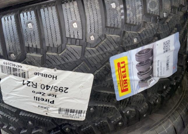 Pirelli Ice Zero 295/40 R21 111H