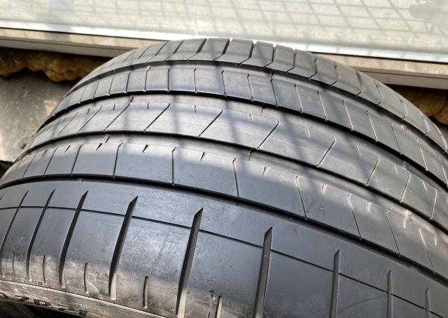 Pirelli P Zero PZ4 315/30 R21 105Y