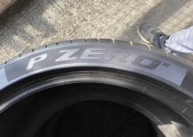 Pirelli P Zero PZ4 245/40 R21 100Y