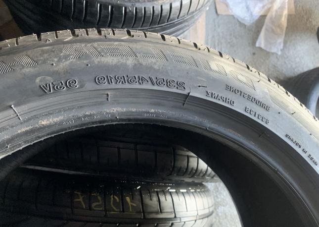 Bridgestone Dueler H/P 235/45 R19