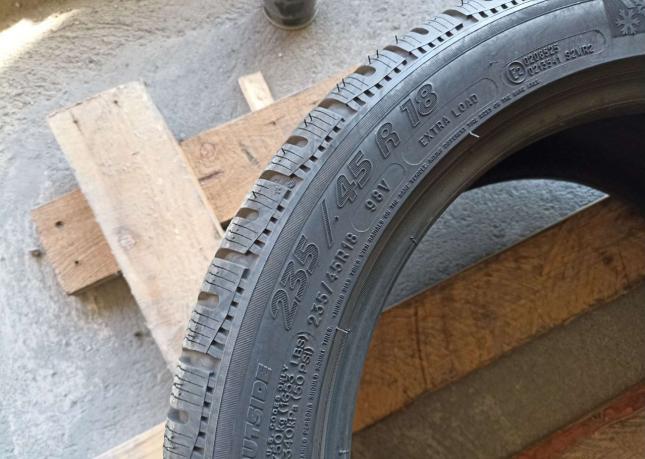 Michelin Pilot Alpin PA4 235/45 R18