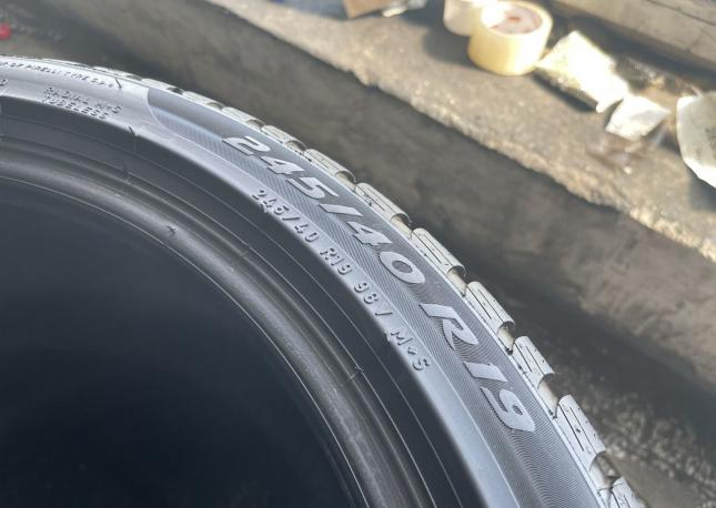 Pirelli Winter Sottozero 3 245/40 R19 и 275/35 R19 V