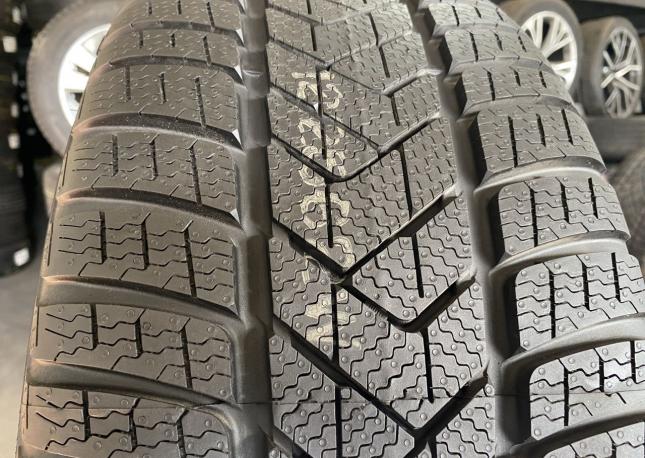 Pirelli Winter Sottozero 3 255/35 R21 98V