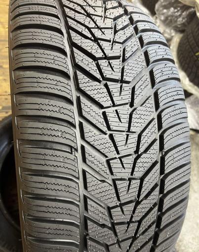 Hankook Winter I&#39;Cept Evo 3 X W330A 255/35 R21 и 285/30 R21 W