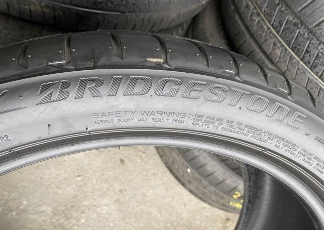 Bridgestone Potenza S001 275/35 R20 и 245/40 R20 102Y